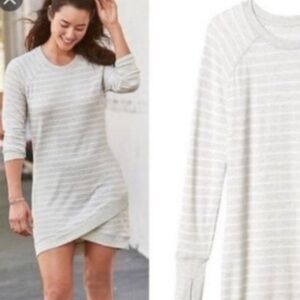 Athleta women’s small CRISS CROSS‎ SWEATSHIRT DRESS